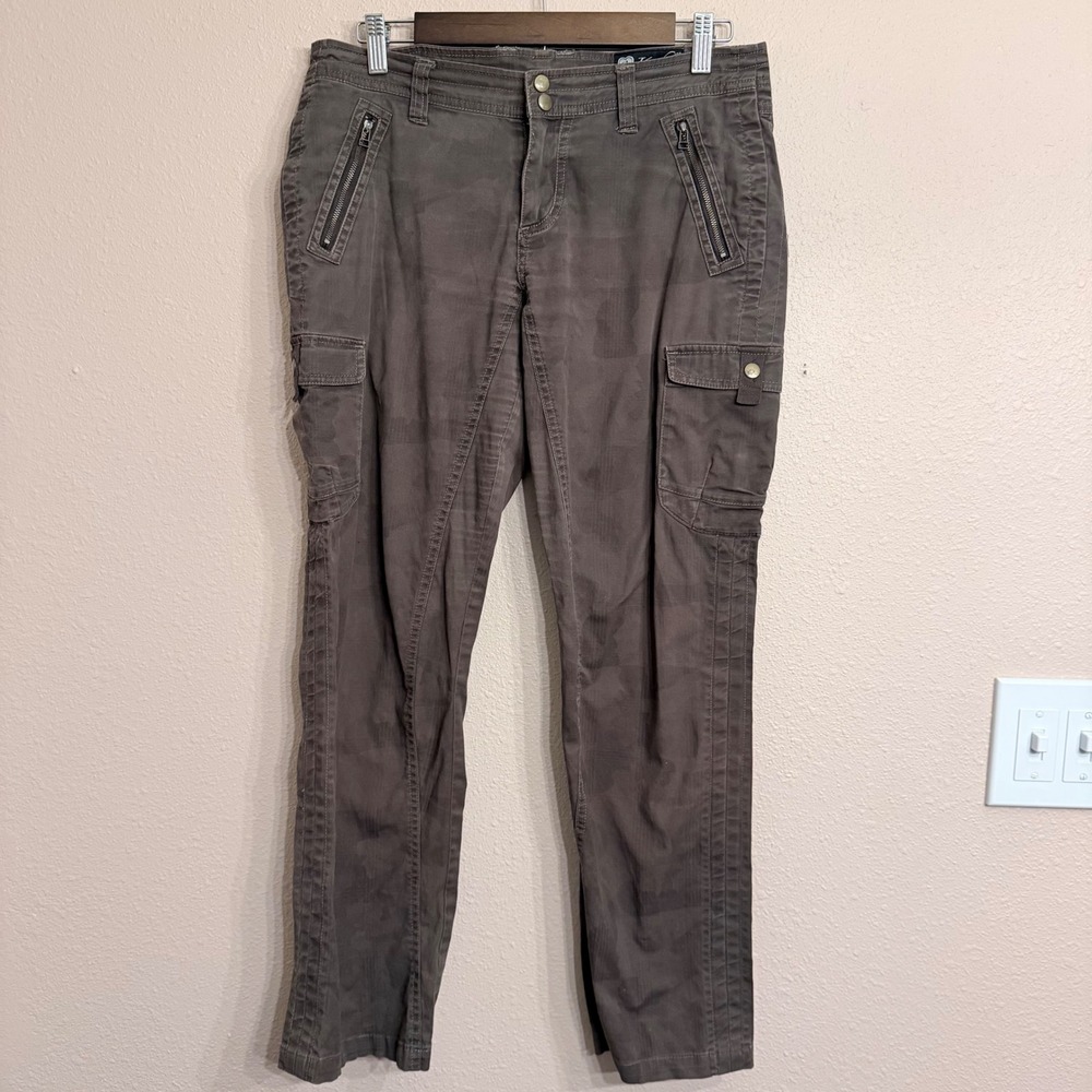 Kuhl Mountain Culture Womens 8 Regular Brown Camo Cargo Hiking Pants Articulated